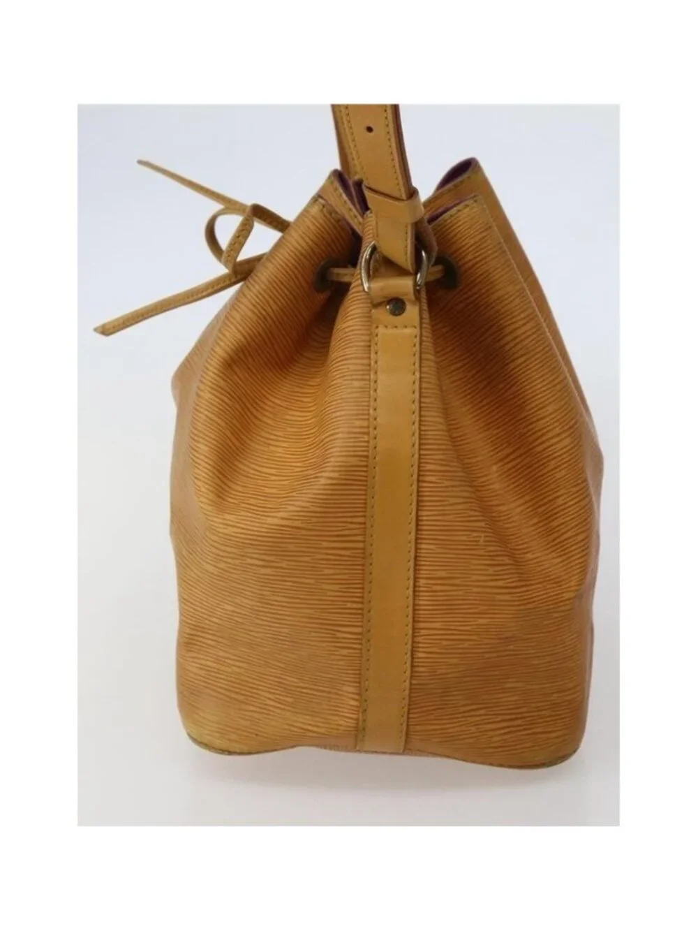 Authentic LOUIS VUITTON Epi Petit Noe Shoulder Bag Yellow M44109 LV - Picture 6 of 16